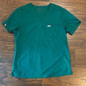 Women’s Hunter Green Catarina Scrub Top Size Medium